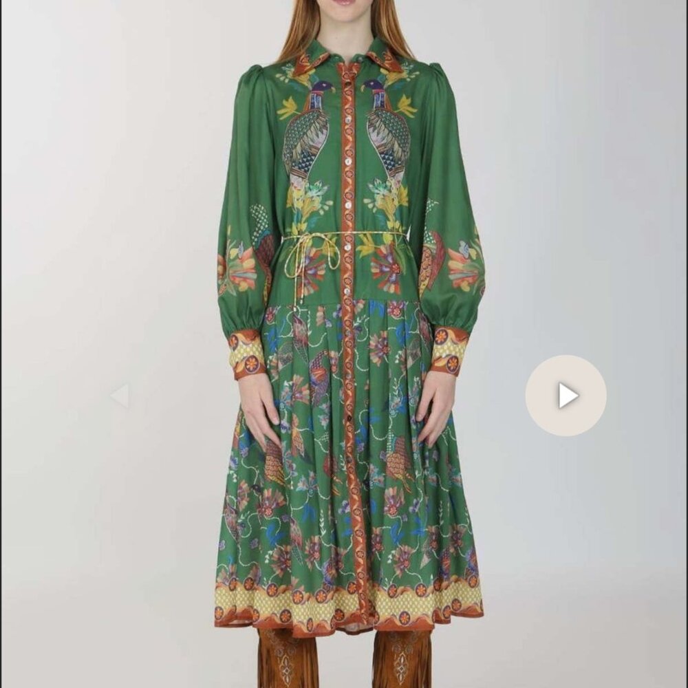 BEULAH Stunning Green Bird and Floral dress Medium